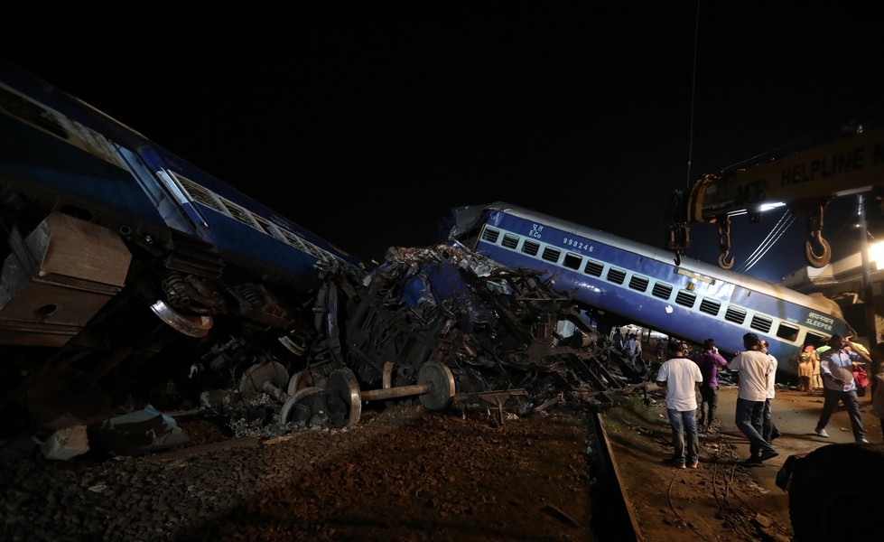 Tai nạn tàu hỏa thảm khốc ở Ấn Độ do phá hoại, ít nhất 170 người thương vong
